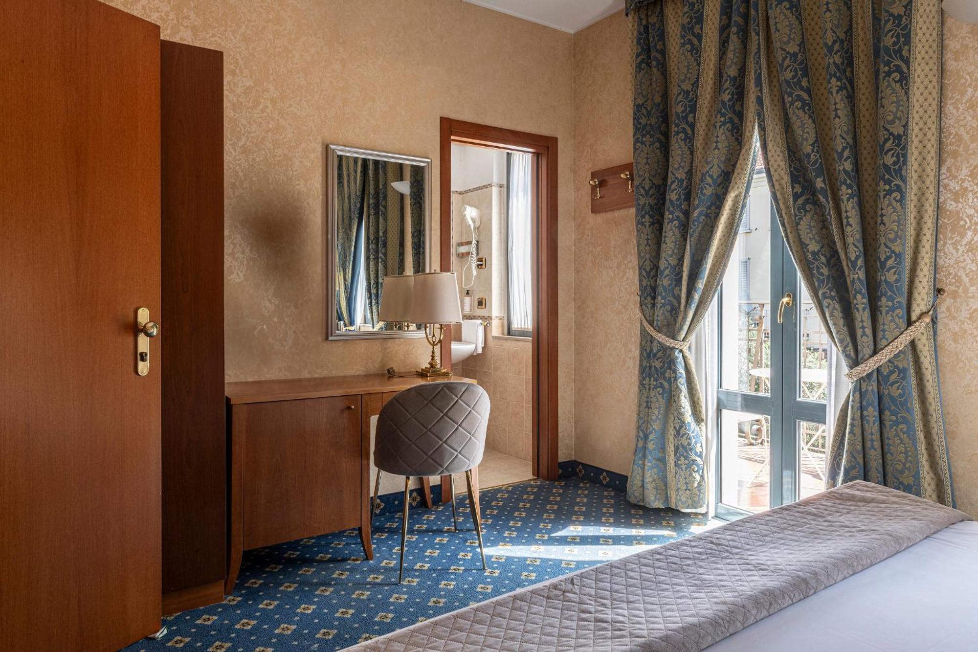 Boutique Hotel Dieci Milan Exterior photo
