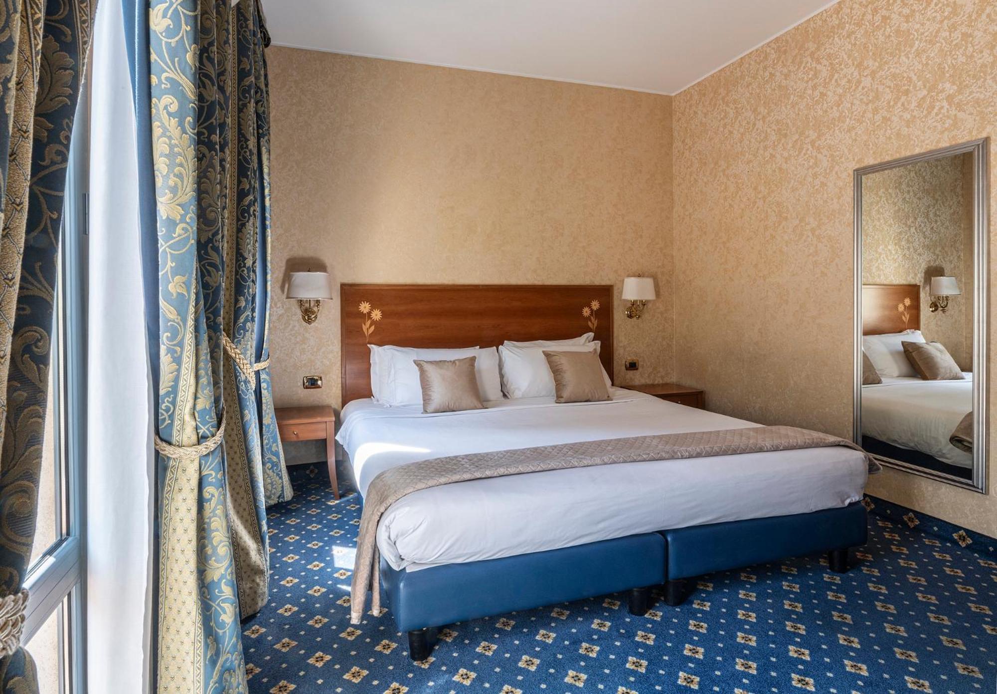 Boutique Hotel Dieci Milan Exterior photo