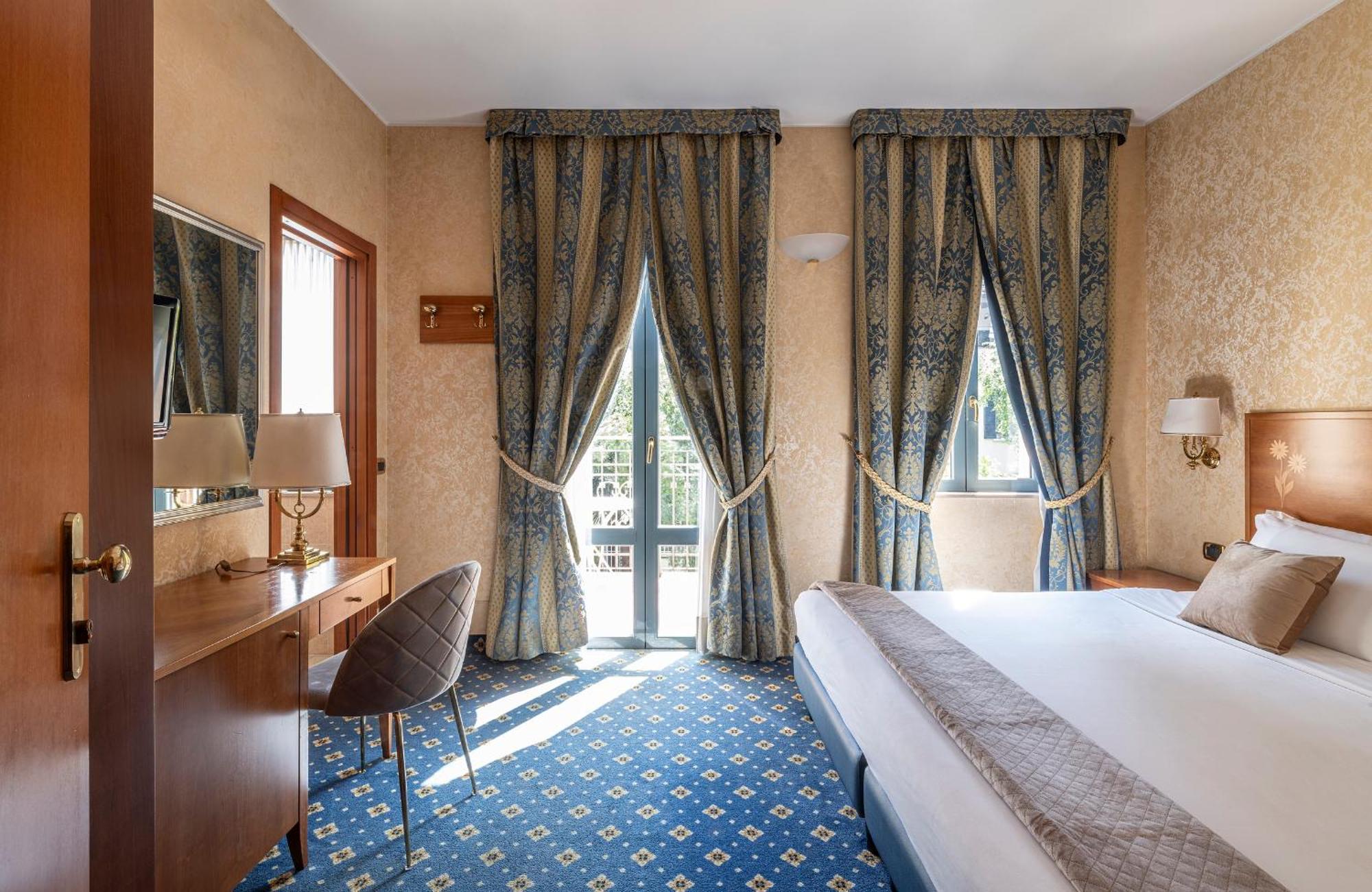 Boutique Hotel Dieci Milan Exterior photo